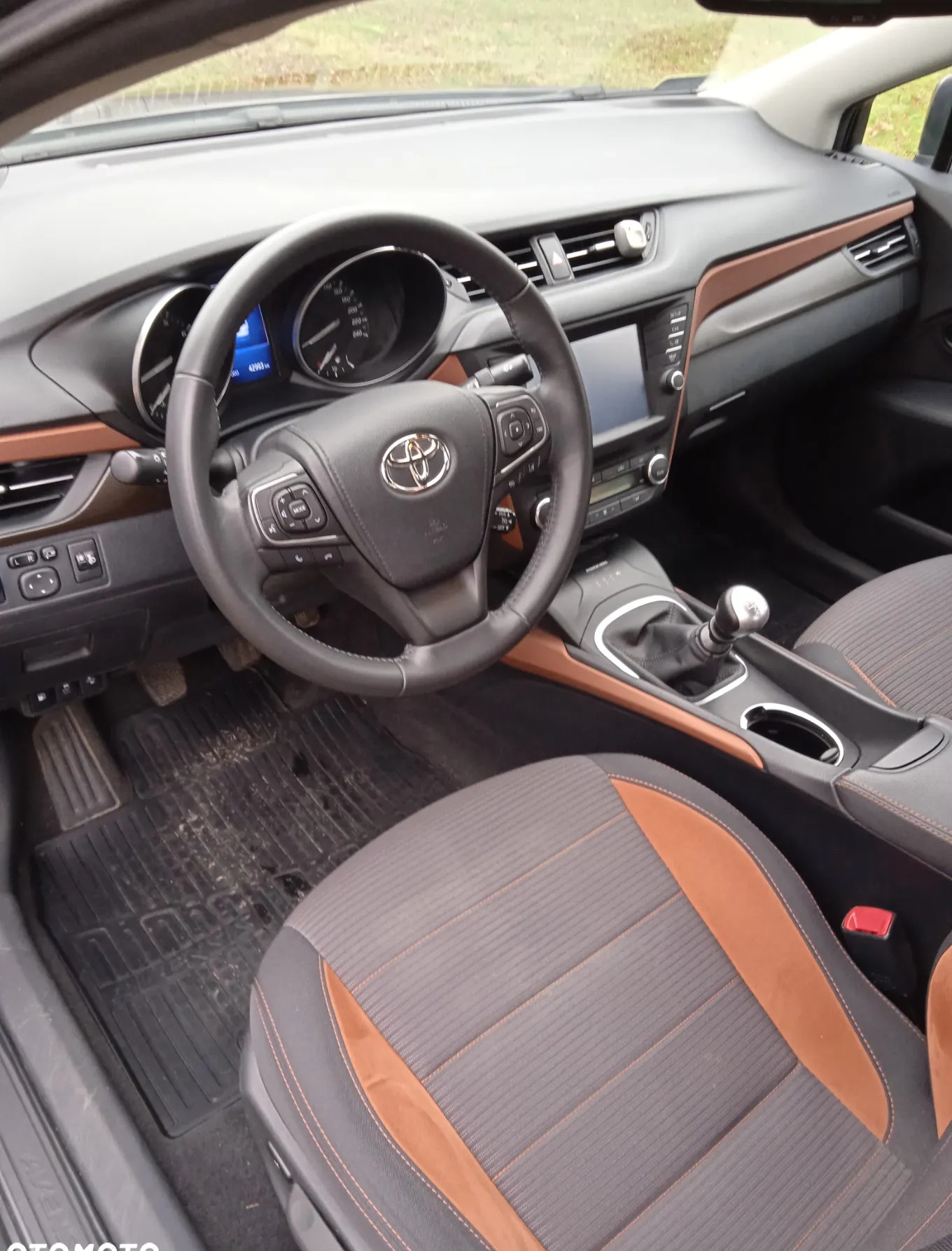 Toyota Avensis cena 79000 przebieg: 43000, rok produkcji 2017 z Zelów małe 29